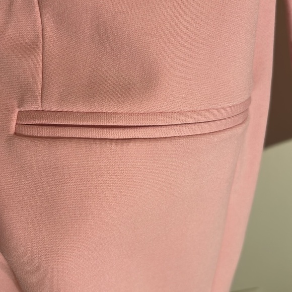 Tahari Light Pink Single-Breasted Jacket - Size 14
NEW WITH TAGS - Picture 5 of 12